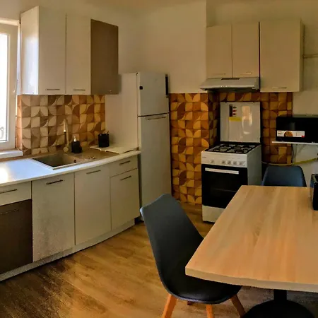 Glimpse Of The Past Apartament